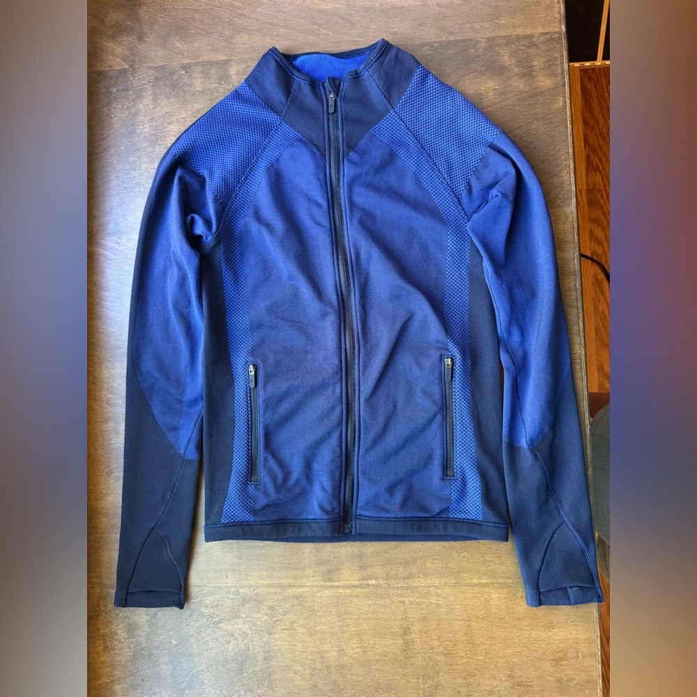 Fitted lululemon athletic jacket